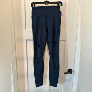 Alo yoga ripped warrior leggings